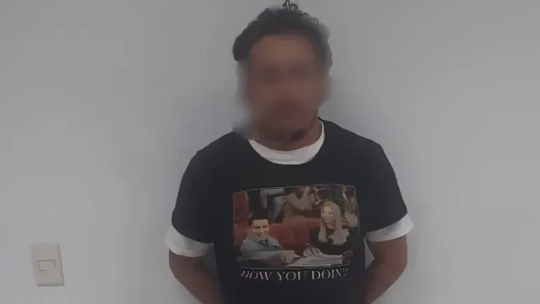 Deportado de EE. UU. enfrenta cargos por abuso y sustracción de una niña de 13 años