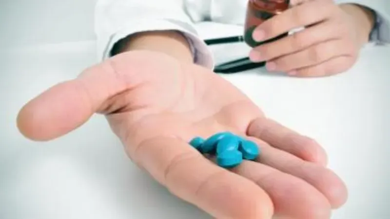 hombre muere motel Viagra