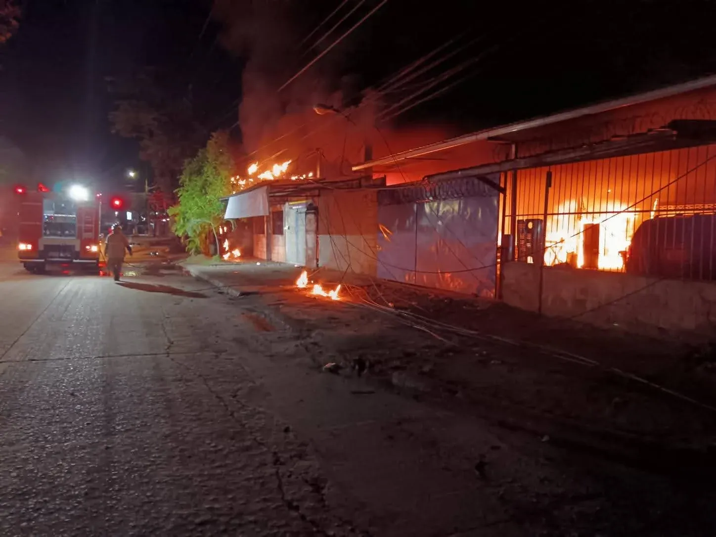 El incendio causó sorpresa en la zona. 