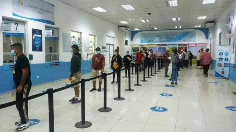 ¿La razón? Migración suspende atención en oficinas: conozca las excepciones