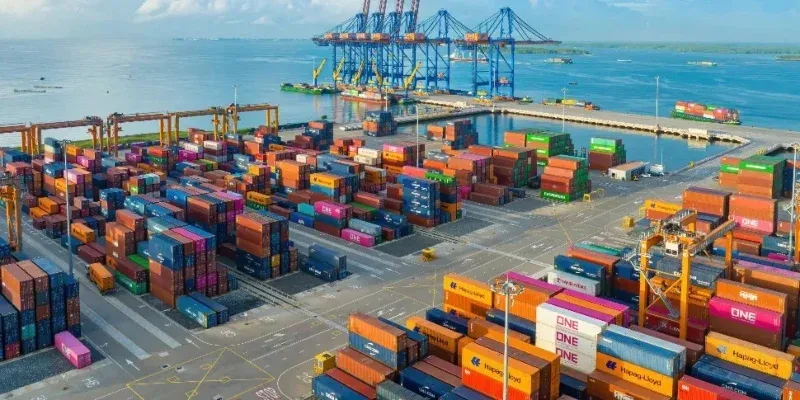 El comercio genera aproximadamente una cuarta parte de la actividad económica estadounidense