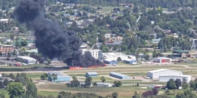 Avioneta se estrella durante aterrizaje en Montana; cuatro personas resultan heridas