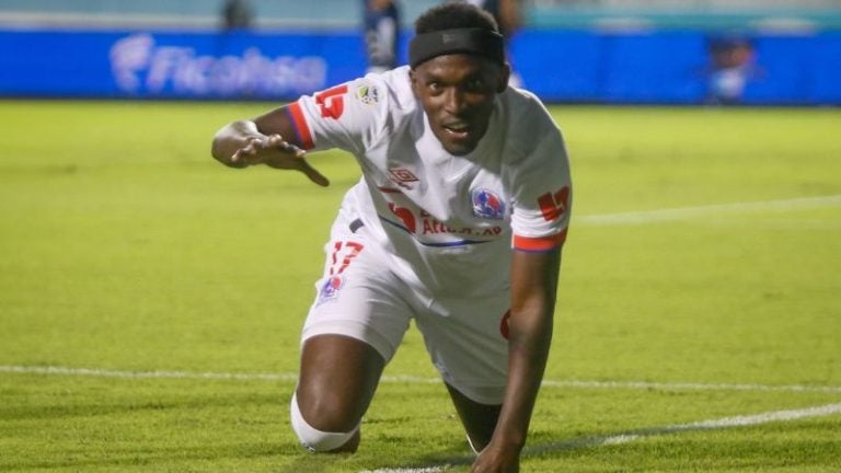 "La Panterita" Elis se someterá este viernes a los exámenes médicos con el Marítimo de la segunda división.
