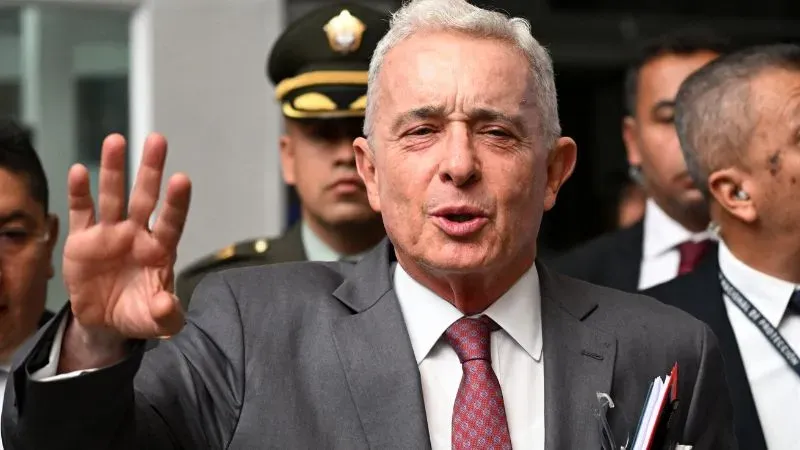 Alvaro Uribe 2
