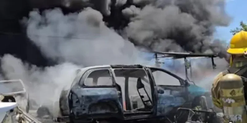 Voraz incendio en yonker de Choloma deja pérdidas de L15 millones