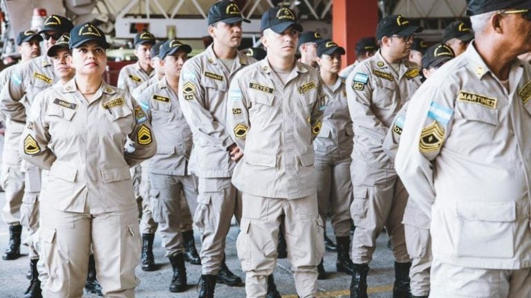 Autorizan aumento salarial de L1,400 a miembros del Cuerpo de Bomberos