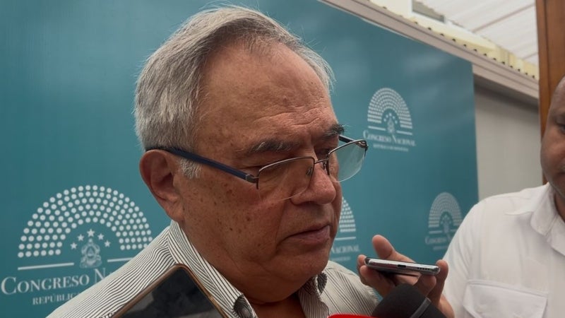 CARLOS SABILLÓN