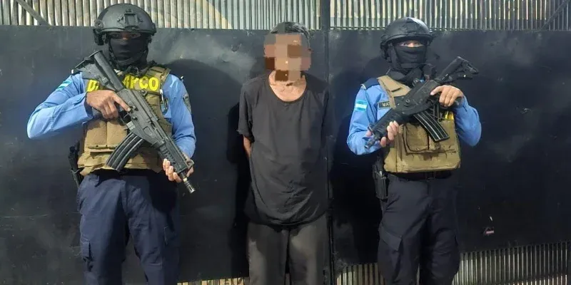 Extorsionadores usaban abuelo para cobrar a transportistas en SPS