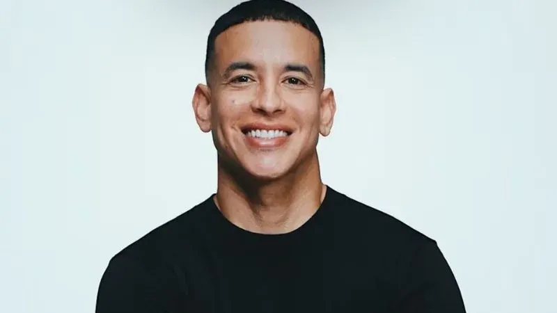Daddy Yankee regresa oficialmente a la música en la Semana Billboard 2025