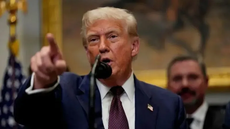 Trump amenaza con federalizar Washington D.C. tras ataque a funcionario