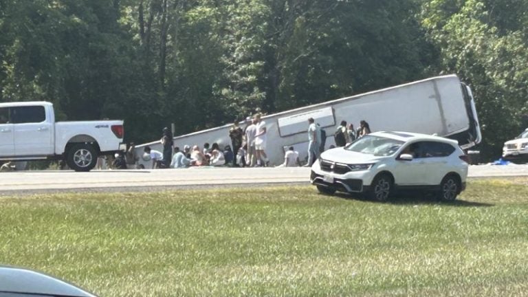 Tragedia en Nueva York: varios fallecidos deja accidente de autobús turístico