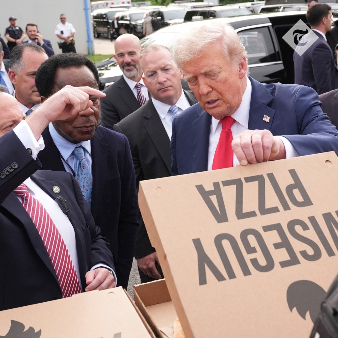 Trump lleva pizzas y hamburguesas Washington