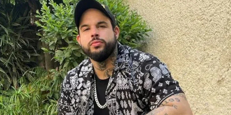 Emiliano Aguilar estalla contra su padre Pepe Aguilar y defiende a su madre