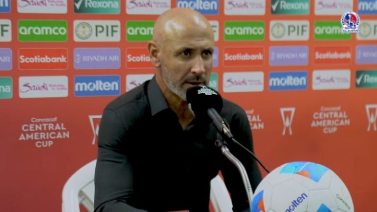 El técnico de Olimpia, Eduardo Espinel, no se siente clasificado a la siguiente fase de la Copa Centroamericana de la Concacaf.