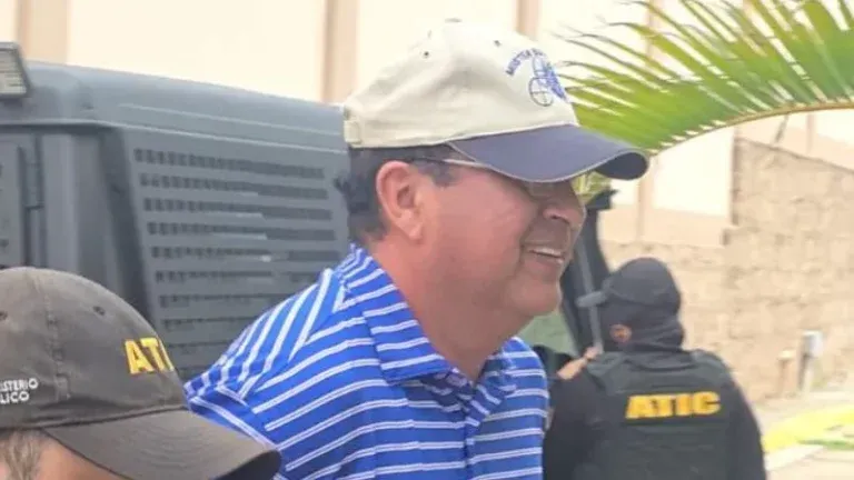 Arresto domiciliario Efraín Peñalva