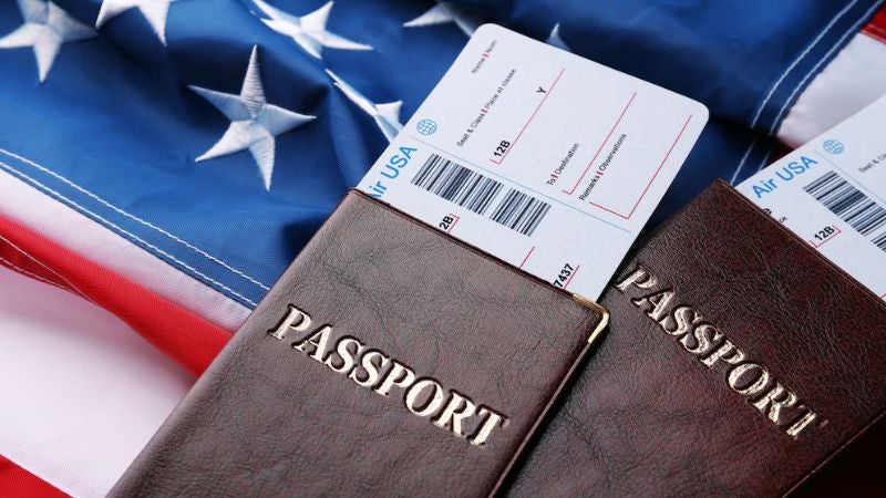 El Departamento de Estado de EE.UU. propone nuevas reglas para la Lotería de Visas con mayores controles de identidad. (2)