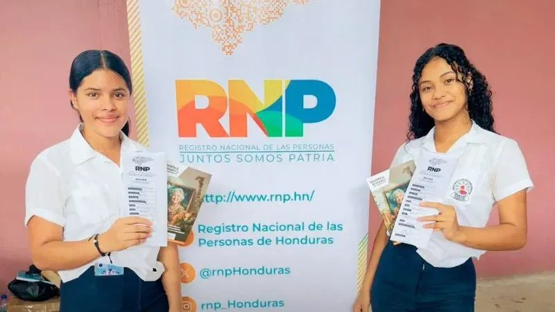 Jóvenes cumplirán 18 años DNI