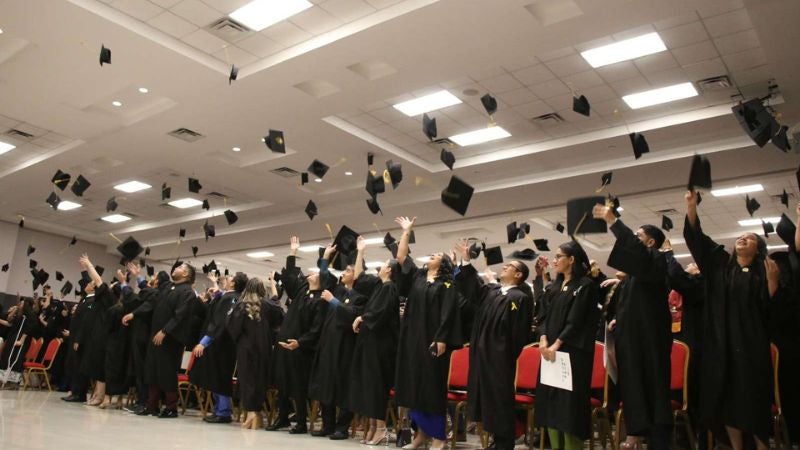 Graduados de universidades sin empleo