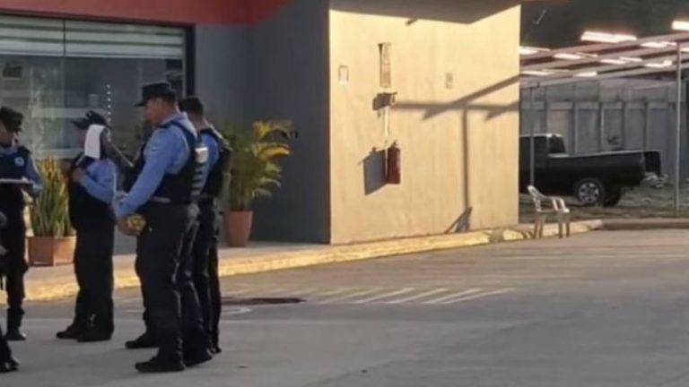 Guardia mata a su compañero tras discusión en gasolinera de San Pedro Sula