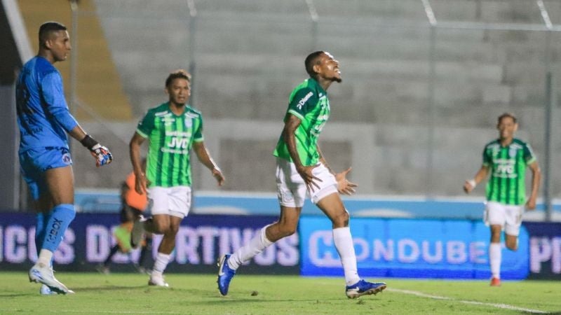 El defensa Henry Figueroa es uno de los jugadores de Marathón involucrados en el incidente con los árbitros previo al partido contra Motagua.