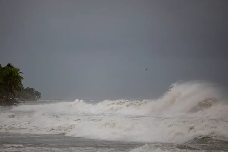 Huracán Erin llegará EE.UU.