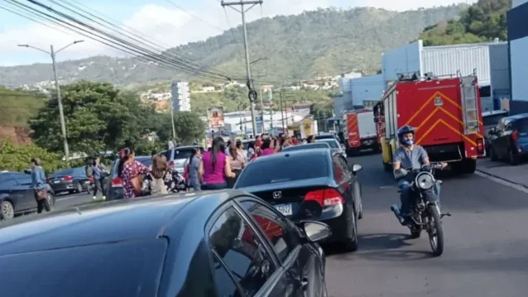 Incendio en una escuela de Tegucigalpa