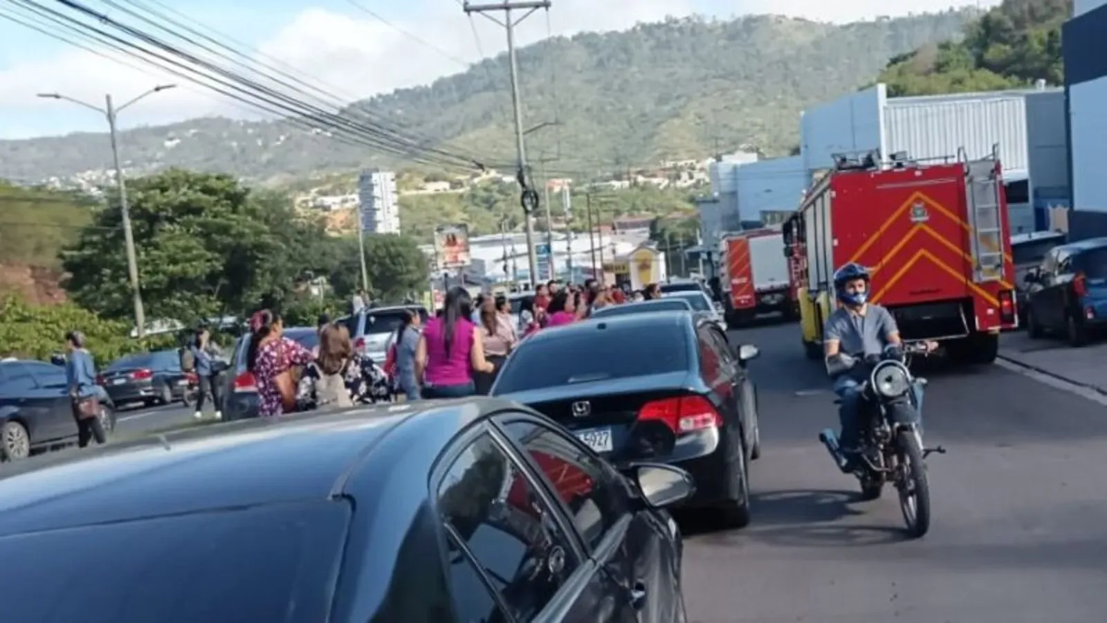 Incendio en una escuela de Tegucigalpa
