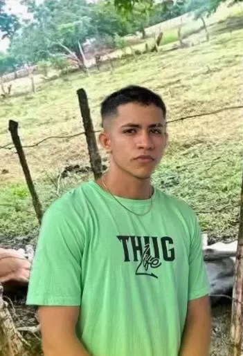 Joven gano novillas