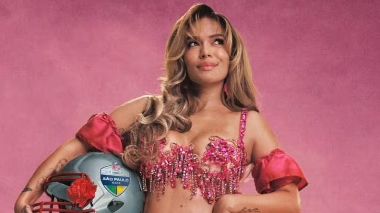 Karol G será la estrella del espectáculo de medio tiempo del partido de la liga de fútbol americano (NFL) que se celebrará en Sao Paulo.