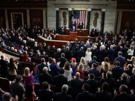 Amenaza de bomba obliga a evacuar hotel de legisladores texanos en Chicago