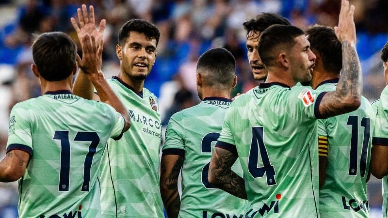 Hasta el momento, el Levante solo tiene inscrito a seis jugadores para la temporada que comenzará el fin de semana.