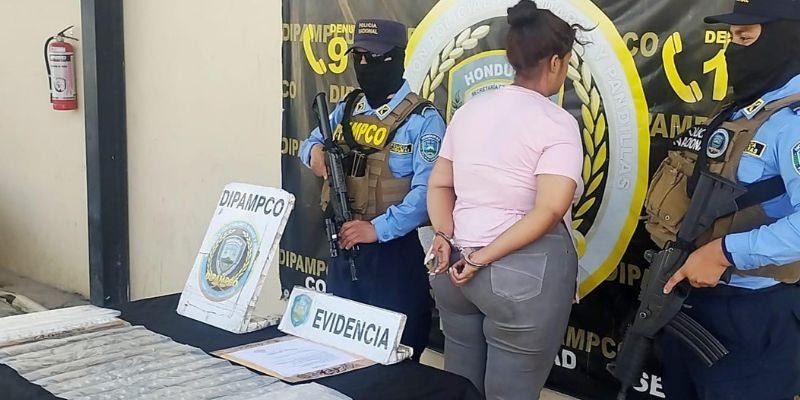 Cae “La Nico”, temida distribuidora de droga al servicio de la MS-13 en El Reparto