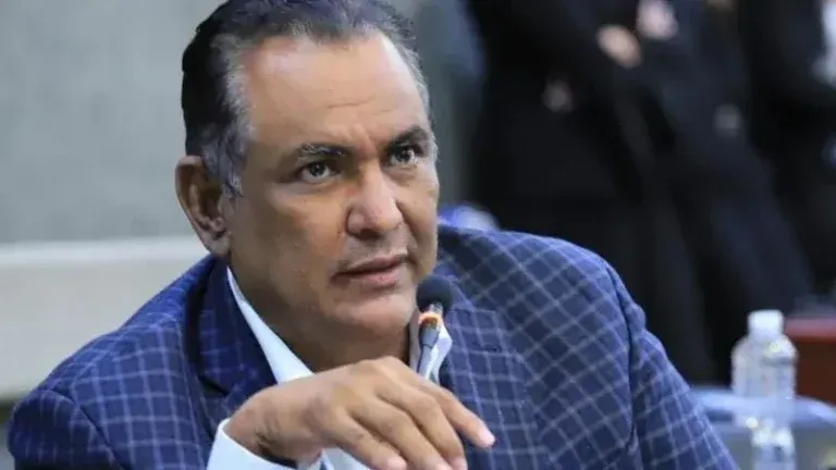 «Liberales, tenemos que ir a las calles», advierte Mario Segura ante posible riesgo electoral