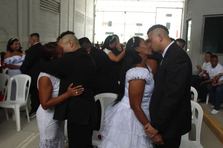 Parejas casan La Tolva