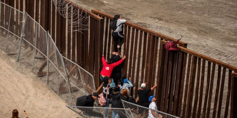 EE. UU. pone en práctica nueva medida para frenar entrada de migrantes: ¿de qué se trata?