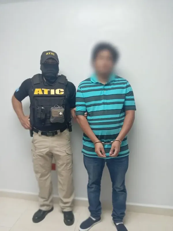 Miembros banda Mango