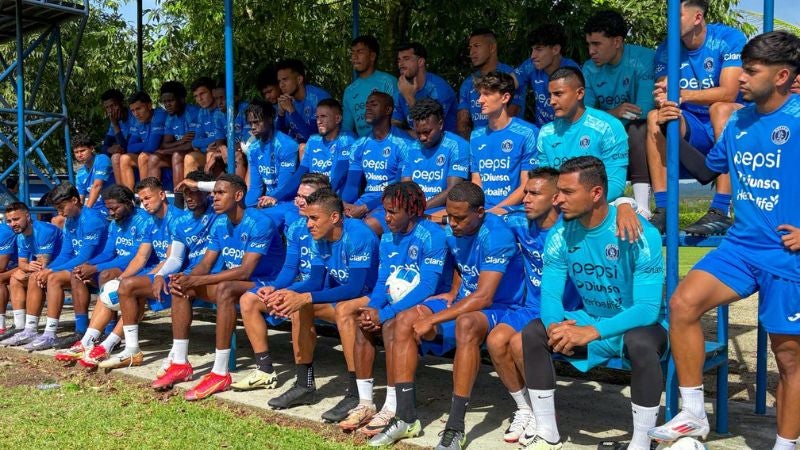 Los jugadores de Motagua conocieron a su nuevo guía, el técnico español, Javier López.