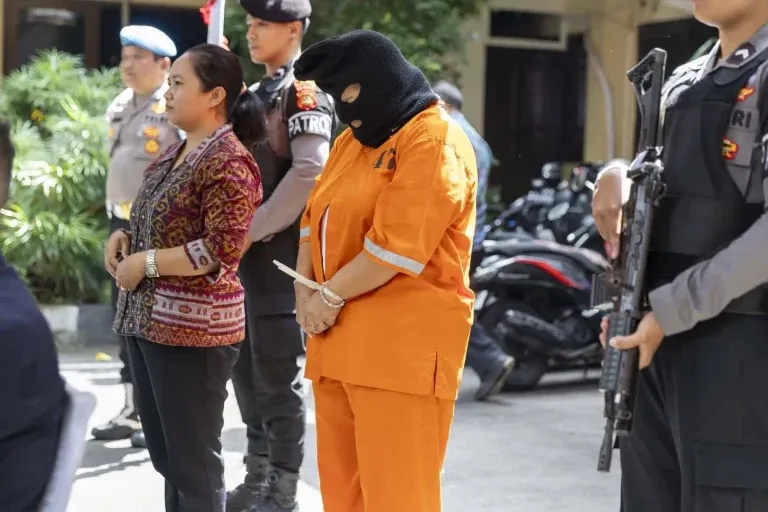 Peruana cocaína juguete sexual Bali