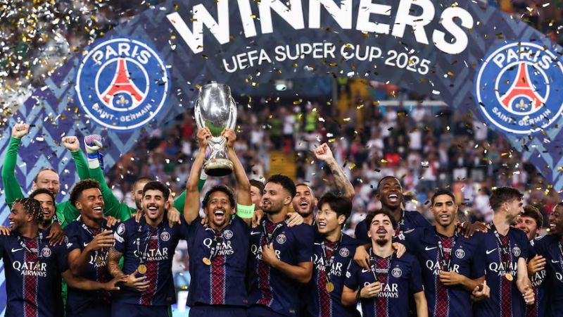 El Paris Saint-Germain remontó en Italia y se corona supercampeón de Europa al vencer al Tottenham Hotspur en la tanda de penales.
