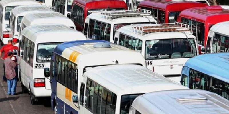 Transportistas paralizan TGU en protesta contra permisos ilegales y falta de pago de bono del IHTT