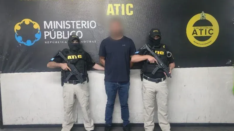 Cae expolicía banda Mango