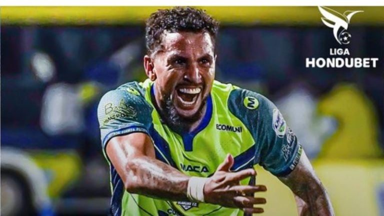 El uruguayo Rodrigo de Olivera castigó fuertemente a Motagua con dos anotaciones.
