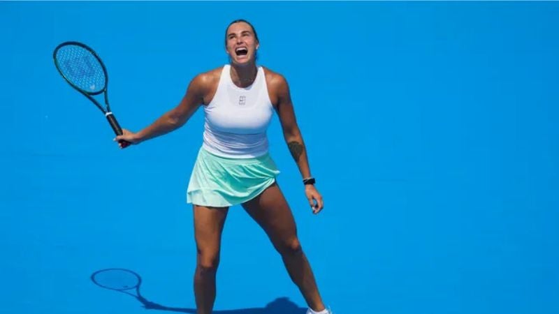 La tenista Aryna Sabalenka derrotó a la canadiense Emma Raducanu en la tercera ronda y clasificó a los octavos del WTA 1000 de Cincinnati.