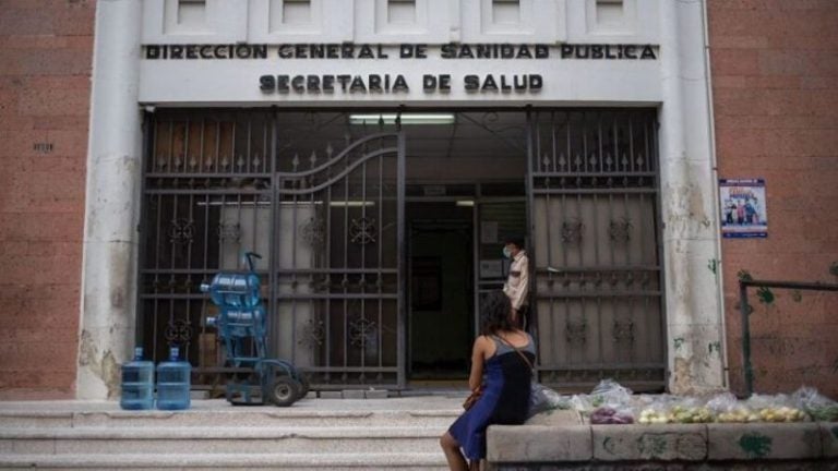 ¿Despilfarro? Partida de viáticos en Sesal registra un exagerado gasto de L20 millones