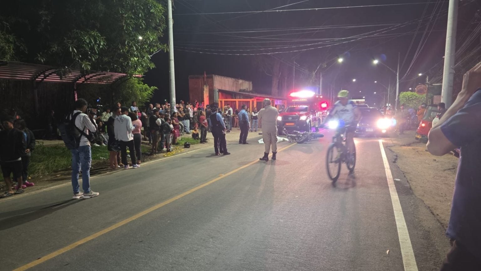 Violencia y tragedia vial enlutan a dos familias en Honduras