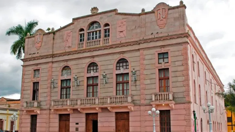 Cerrarán el Teatro Manuel Bonilla