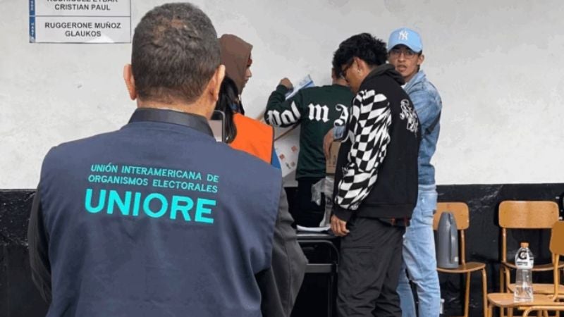 UNIORE llaman a evitar amenazas al CNE y TJE