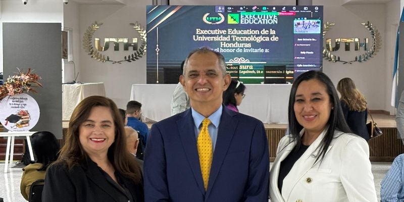 UTH clausura curso pionero sobre Inteligencia Artificial aplicada al Derecho