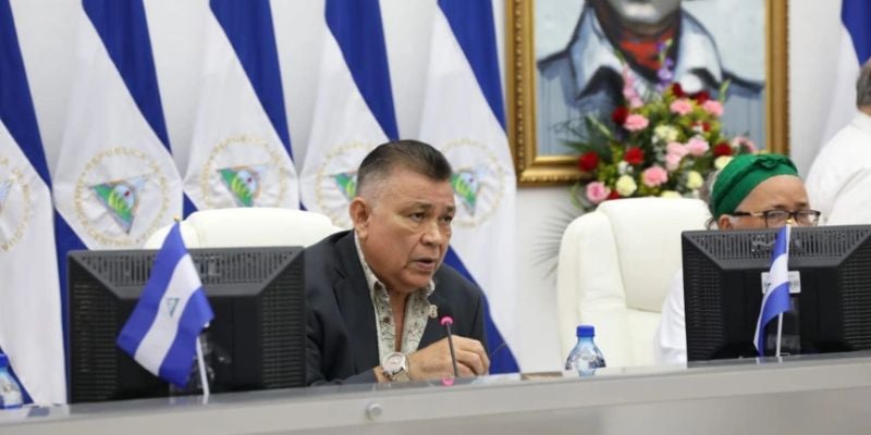 Wilfredo Navarro genera controversia con comentario: “Si estuviera en la oposición, estaría volando verga”