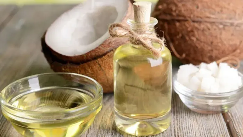 Consumo de aceite de coco: beneficios y riesgos, según la ciencia
